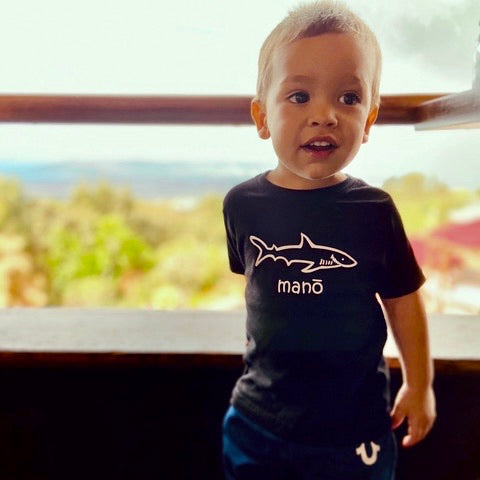 Manō (shark) T-shirt